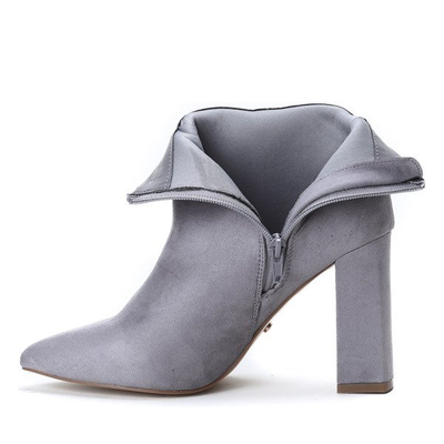 Szare botki z perełkami na wysokim słupku Maya - Obuwie