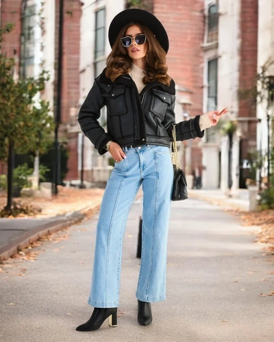 Geaca de piele ecologica pentru femei Royalfashion cu blana de culoare neagra