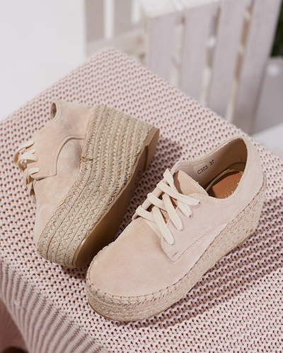 OUTLET Pantofi bej cu pană Jakaia- Încălțăminte