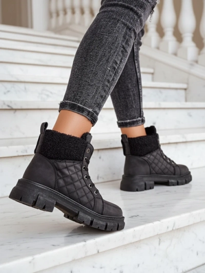 Royalfashion Negru cizme de vânătoare izolate pentru femei Hogenaf