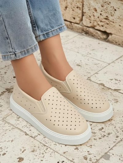 Espadrilles slip-on Callista bej pentru femei, din piele ecologică, cu platformă