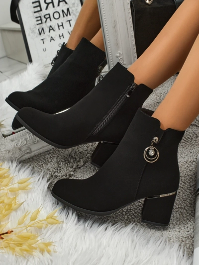 Botine de damă mate cu toc gros Vioi