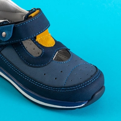 OUTLET Încălțăminte pentru băieți albastru marin cu inserții galbene Bartnie - Încălțăminte