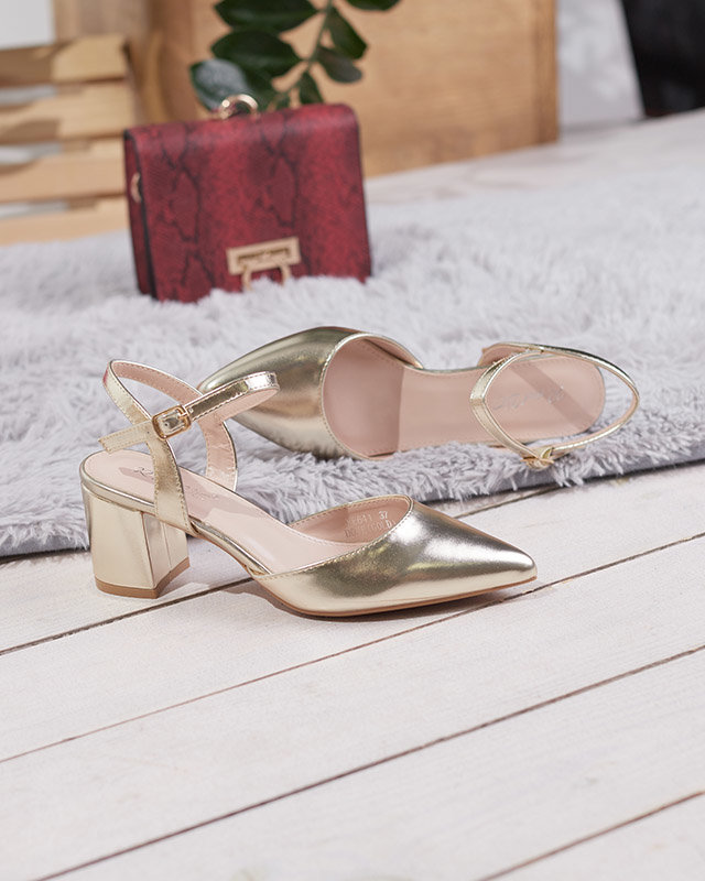 Sandale de damă pe stâlp jos într-o culoare aurie Nerolak - Încălțăminte