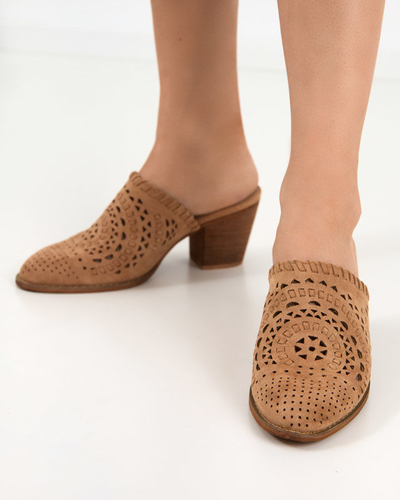 OUTLET Pantofi de dama maro deschis Aqarion cu toc inalt - Incaltaminte