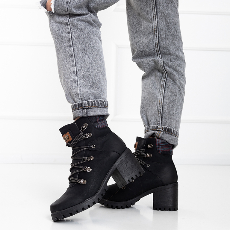 OUTLET Cizme negre de dama pe postul Royaltan - Incaltaminte