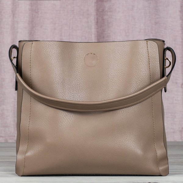 Geantă mare de umăr maro cu știfturi - Genti