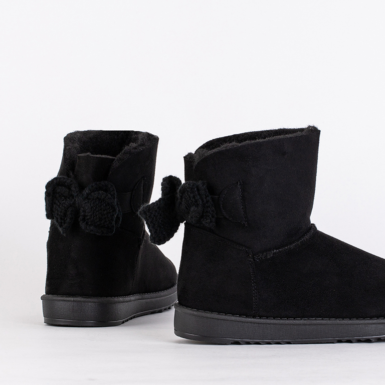 Ghete de damă Aurelia negre cu toc plat