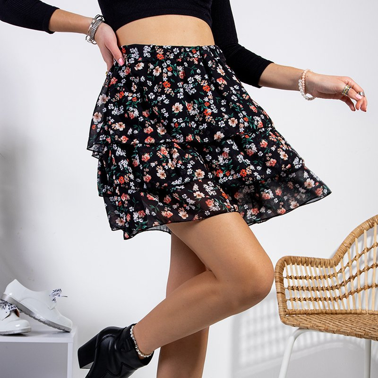 Fustă scurtă cu linii florale negre - Îmbrăcăminte