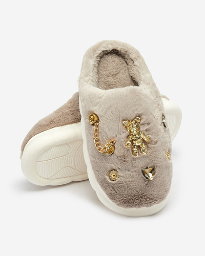 Royalfashion Papuci de blană pentru femei gri cu ornamente Erserra