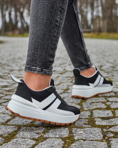 Pantofi sport pentru femei din piele ecologică de culoare neagră, cu inserții colorate Tifora- Footwear