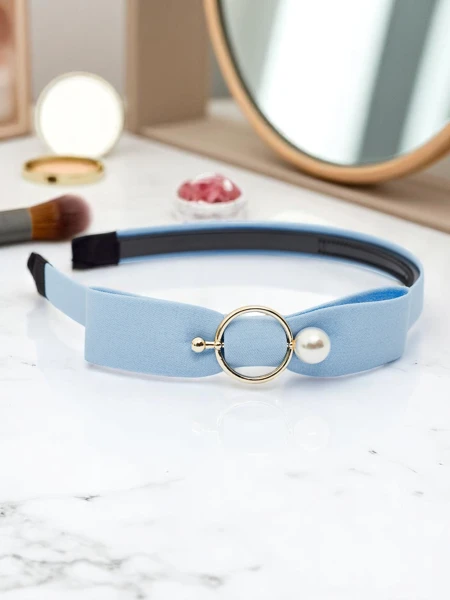 Royalfashion Bentiță de păr cu fundiță și broșă Charm fundiță