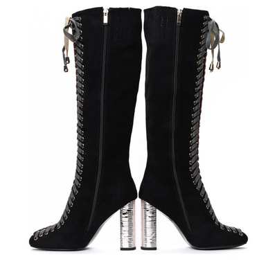 Czarne kozaki z plecionymi sznurówkami Kira - Obuwie