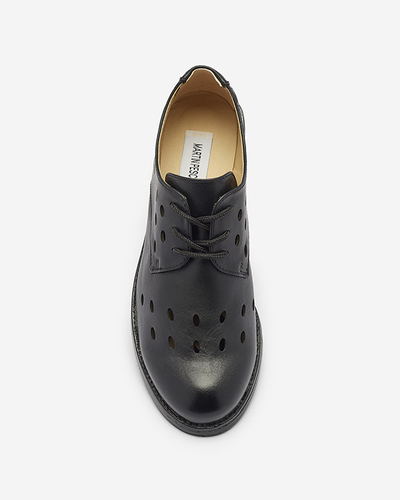 Pantofi de damă cu șiret din piele ecologică traforată, de culoare neagră Selofso- Footwear