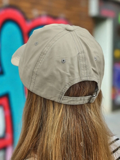 Kepi ku efekto di bieu Royalfashion New York 1976