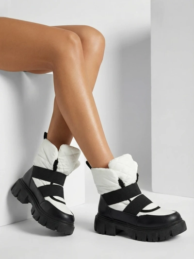 Cizme de zăpadă de damă cu talpă plată, în alb și negru Ferory- Footwear