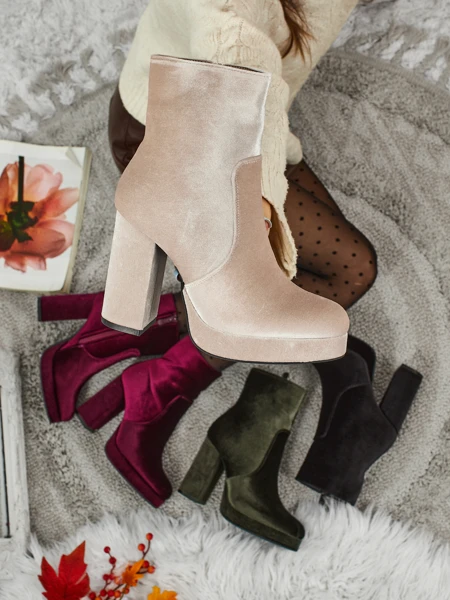 Botine de damă cu toc gros, tip velur Miss
