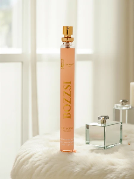 Apa de parfum pentru femei Bozzsi, inspirată