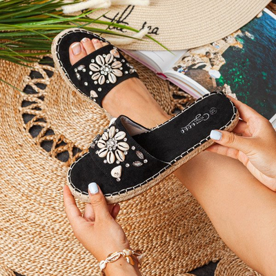 Czarne klapki z ozdobami Elicia - Obuwie