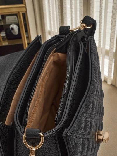 Geantă de Damă Luna Neagră din Piele Elegantă pentru Ziua de Zi