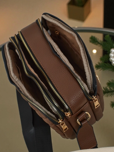 Geantă mică de damă matlasată din piele ecologică Corinne