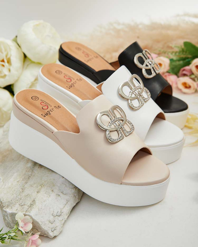 Royalfashion Sailme Flip-flops pentru femei pe o piele de pisică