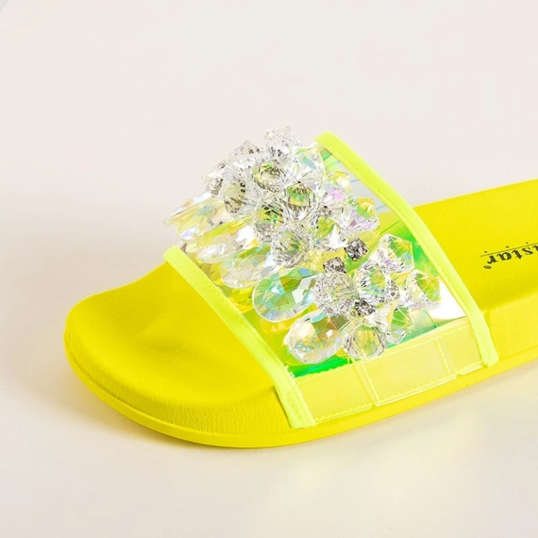 OUTLET Papuci de dama de culoare galben neon cu pietre Halpasi - Încălțăminte