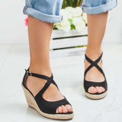 Czarne sandały na koturnie Bossa - Obuwie