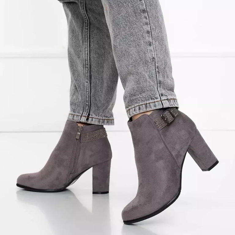 Ghete de dama gri din piele intoarsa cu zirconii cubi Agari - Incaltaminte