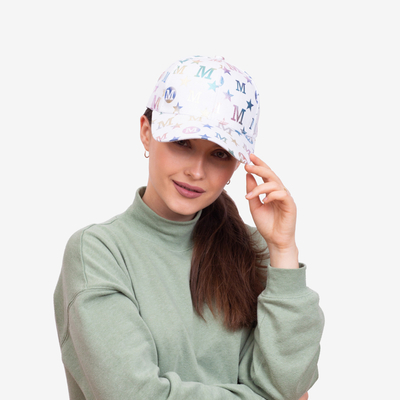 Șapcă albă de damă cu litere multicolore - Accesorii