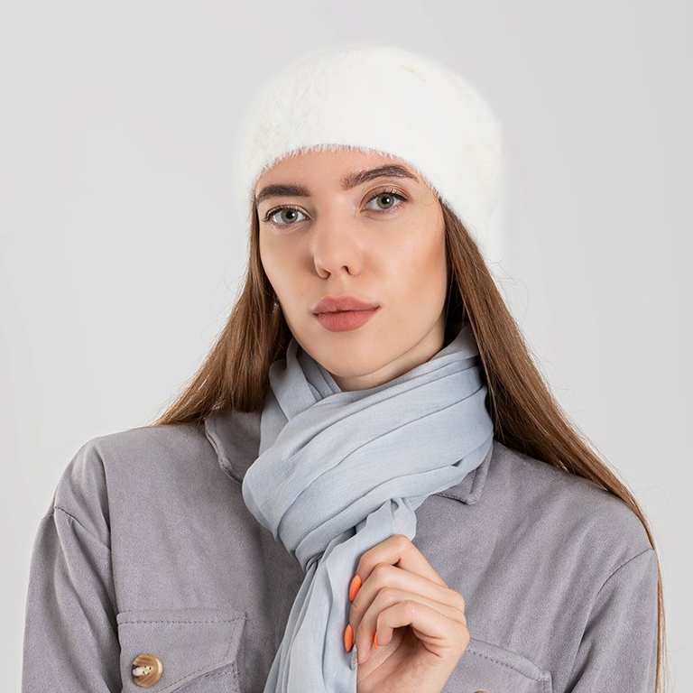 Pălărie de iarnă cu blană albă pentru femei - Șepci