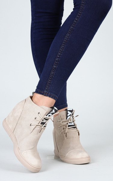 Beżowe sneakersy na krytym koturnie Abella - Obuwie