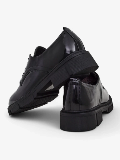 Royalfashion Pantofi din piele lacuită pentru femei Omey