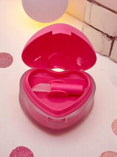 Ruj și blush 2-în-1 în recipient în formă de inimă Magenta