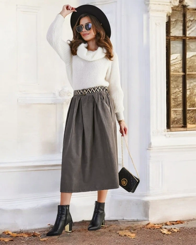 Fusta midi pentru femei de la Royalfashion, din catifea