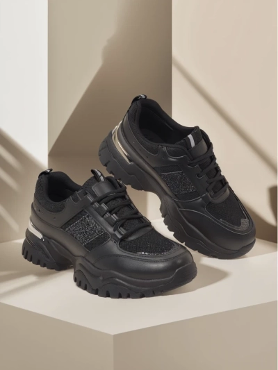 Damskie sneakersy Arete Nero na płaskim spodzie ze skóry ekologicznej