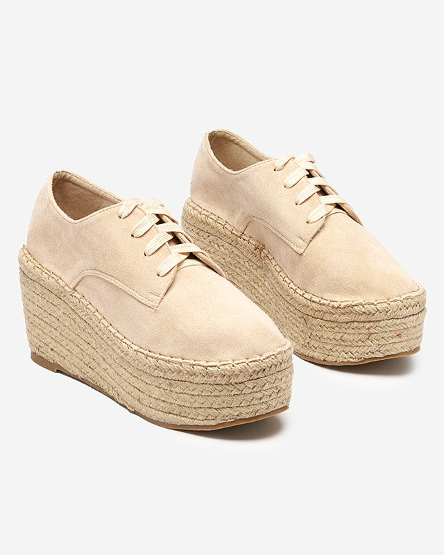 OUTLET Pantofi bej cu pană Jakaia- Încălțăminte