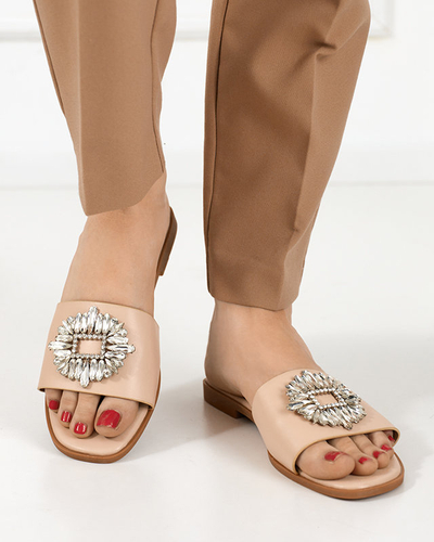 OUTLET Papuci de dama bej cu ornament argintiu. Hipi - Încălțăminte