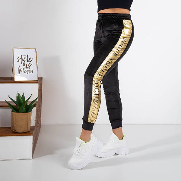 Pantaloni de trening negri pentru femei cu inscripții - Îmbrăcăminte