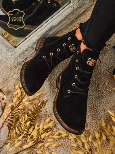 Botine de damă Aurelia Romano din piele întoarsă naturală – maro, cu blană