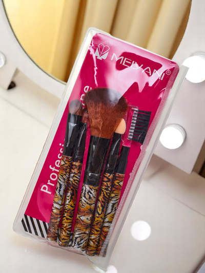 Set compact de pensule de machiaj