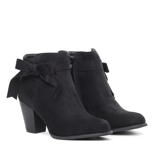 Czarne botki z eko zamszu Akane- Obuwie