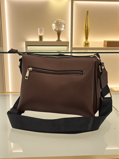 Geantă Venezia Elegante din Piele Ecologică de Culoare Maro Închis