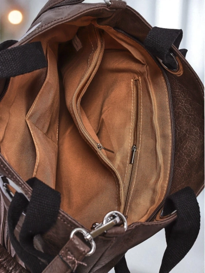 Uma tas Hera grei fu eko sikin nanga wan zip nanga niten