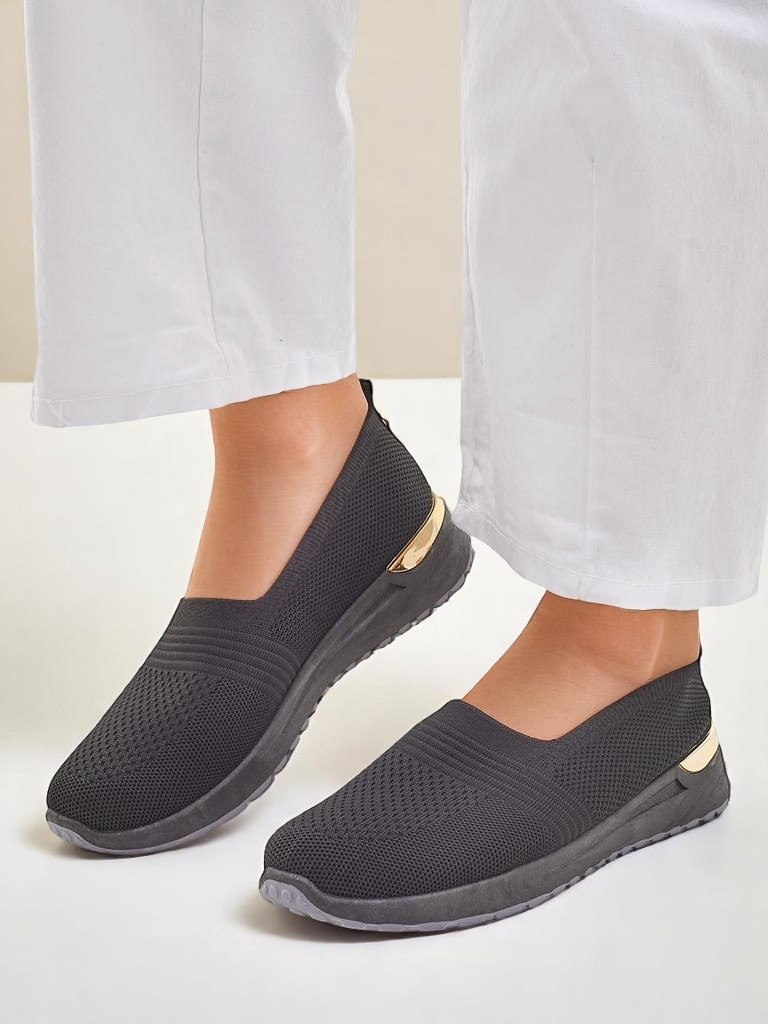Royalfashion Pantofi slip-on din material pentru femei Perfeti
