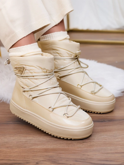 Royalfashion Cizme de damă slip-on a'la cizme de zăpadă în bej Vevnose
