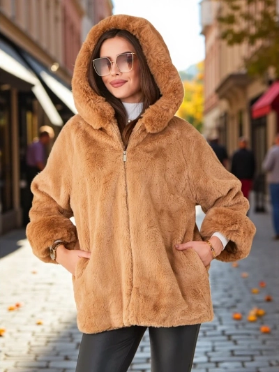 Geacă pentru femei de la Royalfashion din blană artificială
