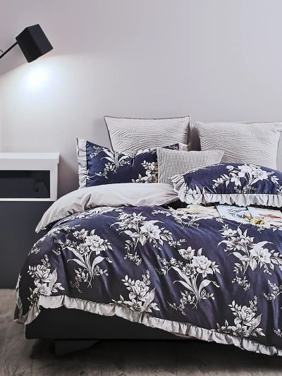 Lenjerie de pat cu model Royalfashion cu volan 160x200 set de 3 BUCĂȚI