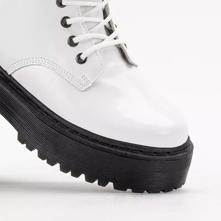 OUTLET Cizme Beretta din piele lacuta alba - Incaltaminte