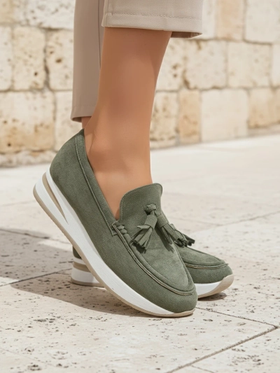 Aurelia Verde – Mocasini verzi de damă din piele ecologică întoarsă pe platformă de 4 cm